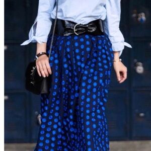 J.Crew fringe dot midi skirt in navy blue with royal blue polka dots
Textured 6